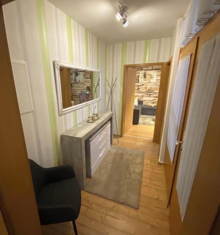 Kleines Apartment Mit Begehbarer Dusche Im Schlafzimmer Eberbach  Eksteriør billede