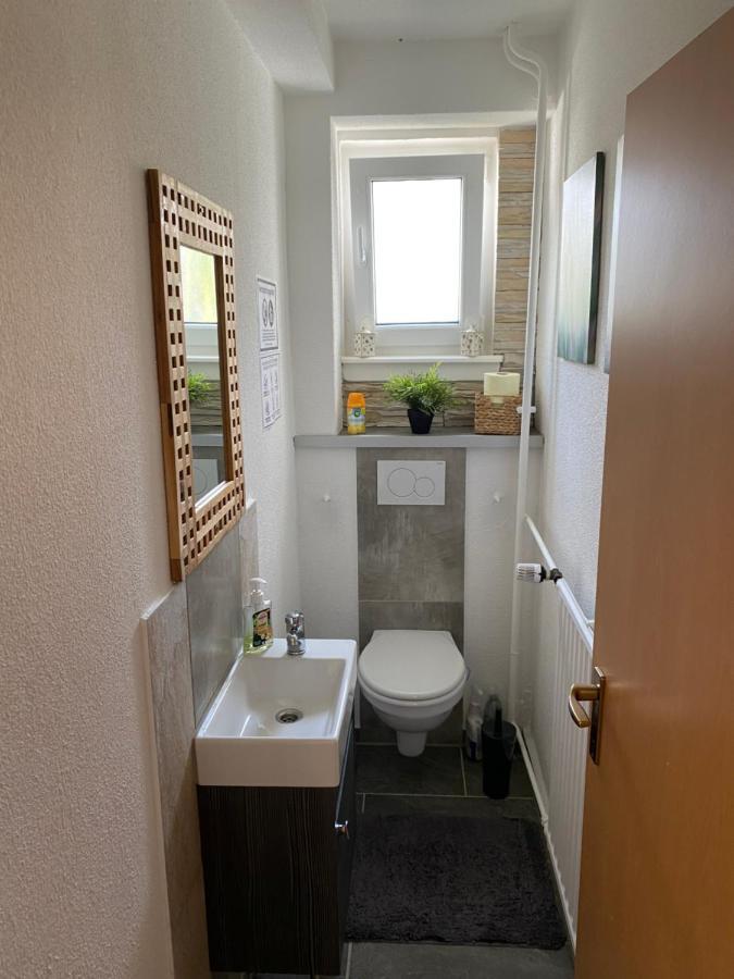 Kleines Apartment Mit Begehbarer Dusche Im Schlafzimmer Eberbach  Eksteriør billede